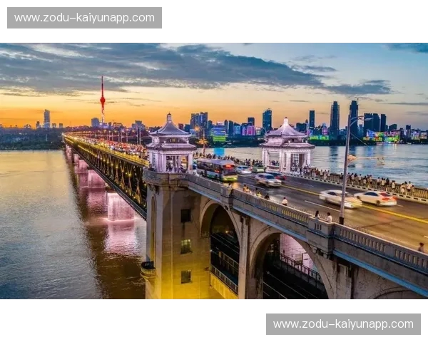 双城记：当广州的“烟火气”撞上横滨的“海港风”，谁才是真正的生活家天堂？